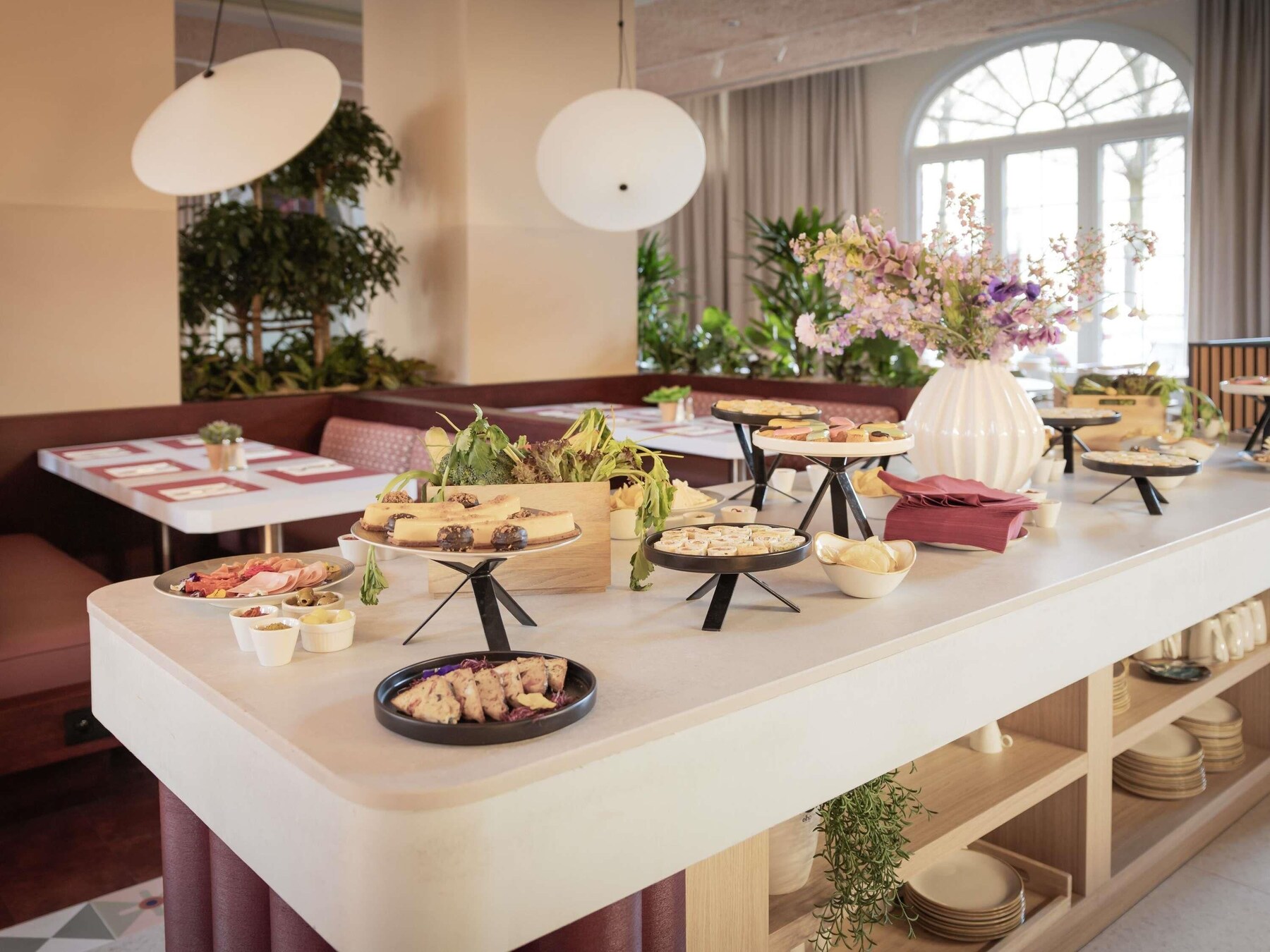 Daily buffet breakfast for a fee