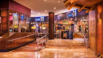 9 restaurants, breakfast, lunch, dinner served; American cuisine