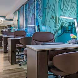 Couples treatment rooms, sauna, hot tub, steam room, body treatments