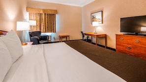 Business Room, 1 King Bed, Non Smoking, Refrigerator & Microwave | Premium bedding, down duvets, pillow-top beds, in-room safe
