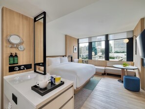 1 bedroom, minibar, in-room safe, desk