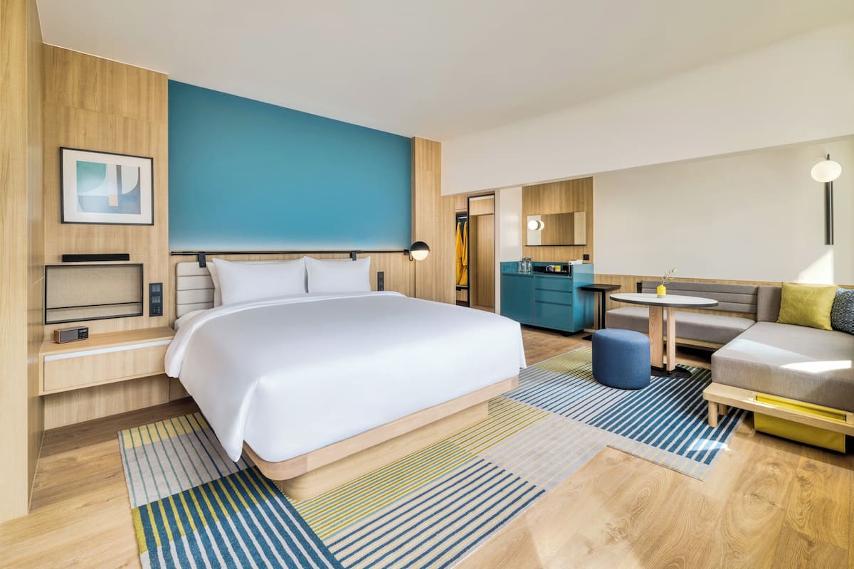 1 bedroom, minibar, in-room safe, desk