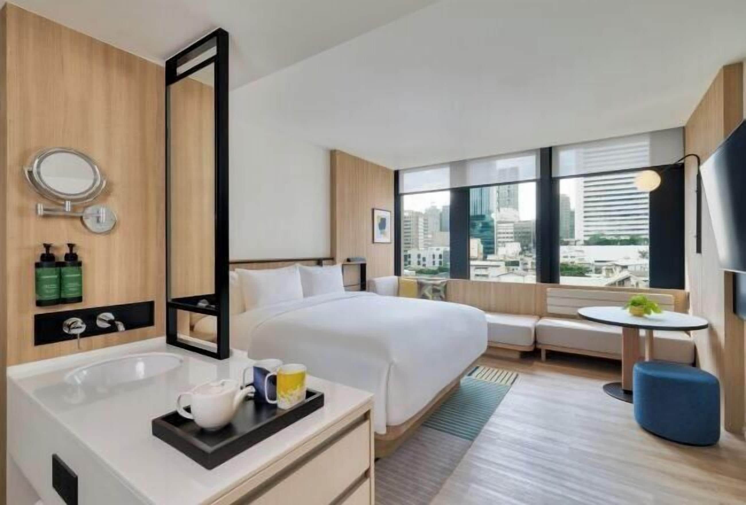 미니바, 객실 내 금고, 책상, 암막 커튼