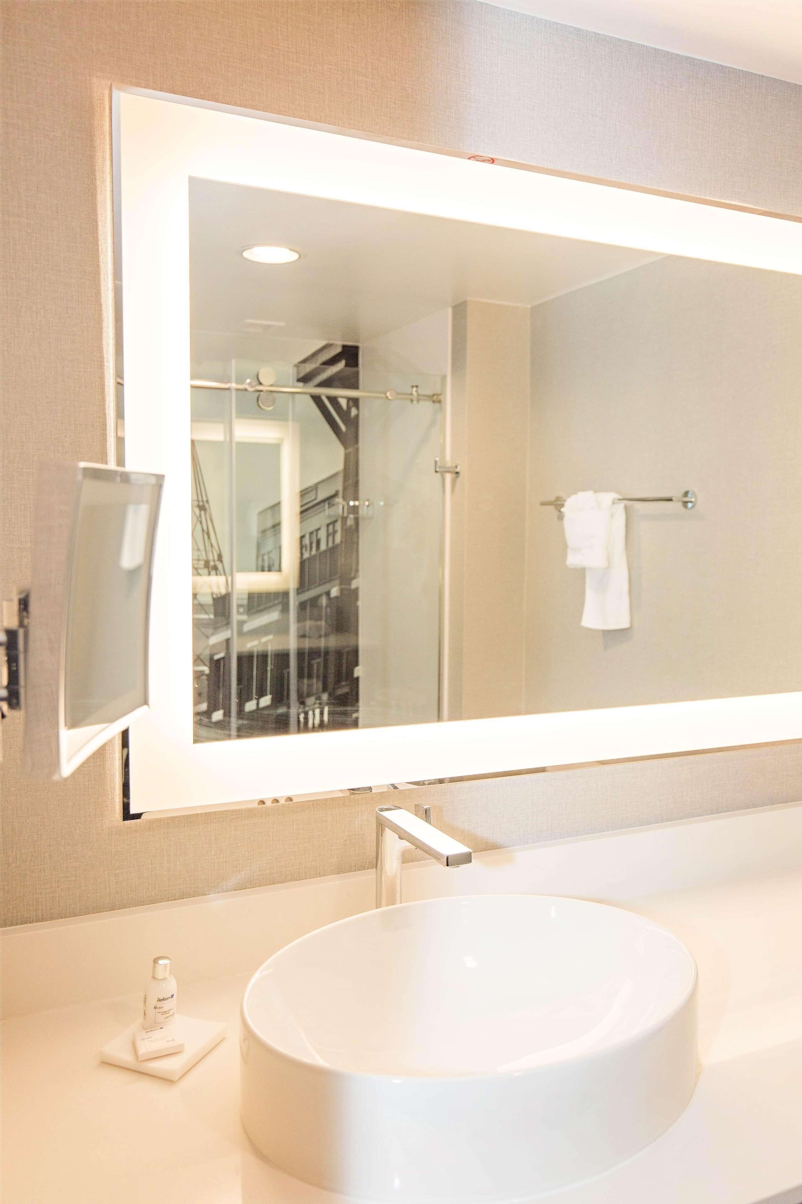 premium bedding, in-room safe, desk, laptop workspace