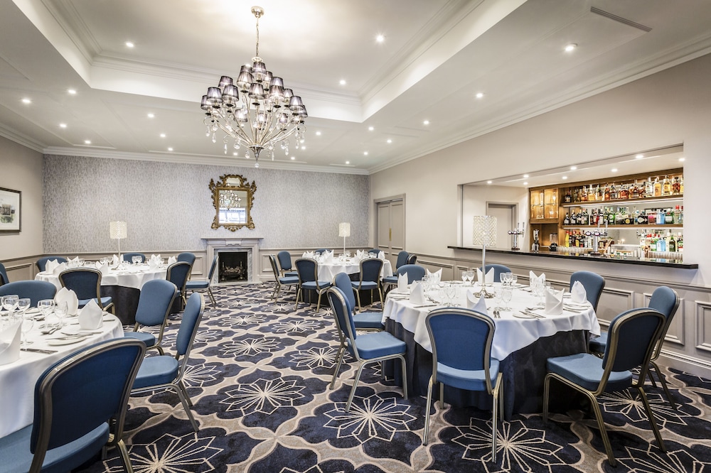 The Castle Hotel Windsor by null