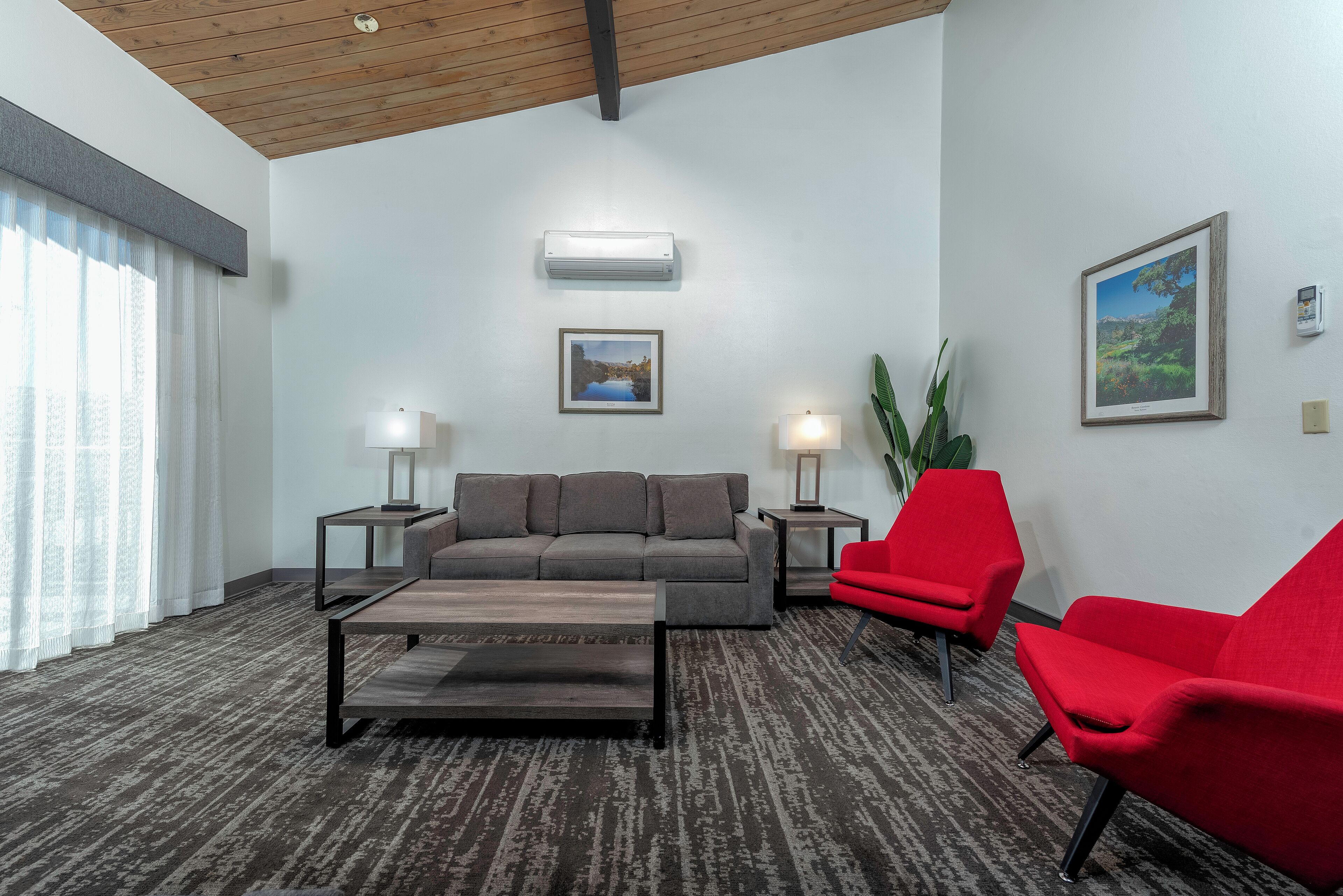 suite, 1 bedroom, non smoking (2 queen beds) | living area | 32-inch lcd tv with cable channels, tv