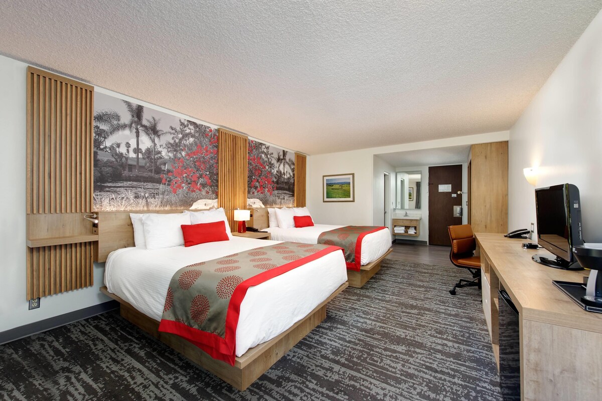Superior Room, 2 Queen Beds, Non Smoking, Garden View | Pillowtop beds, in-room safe, desk, blackout drapes