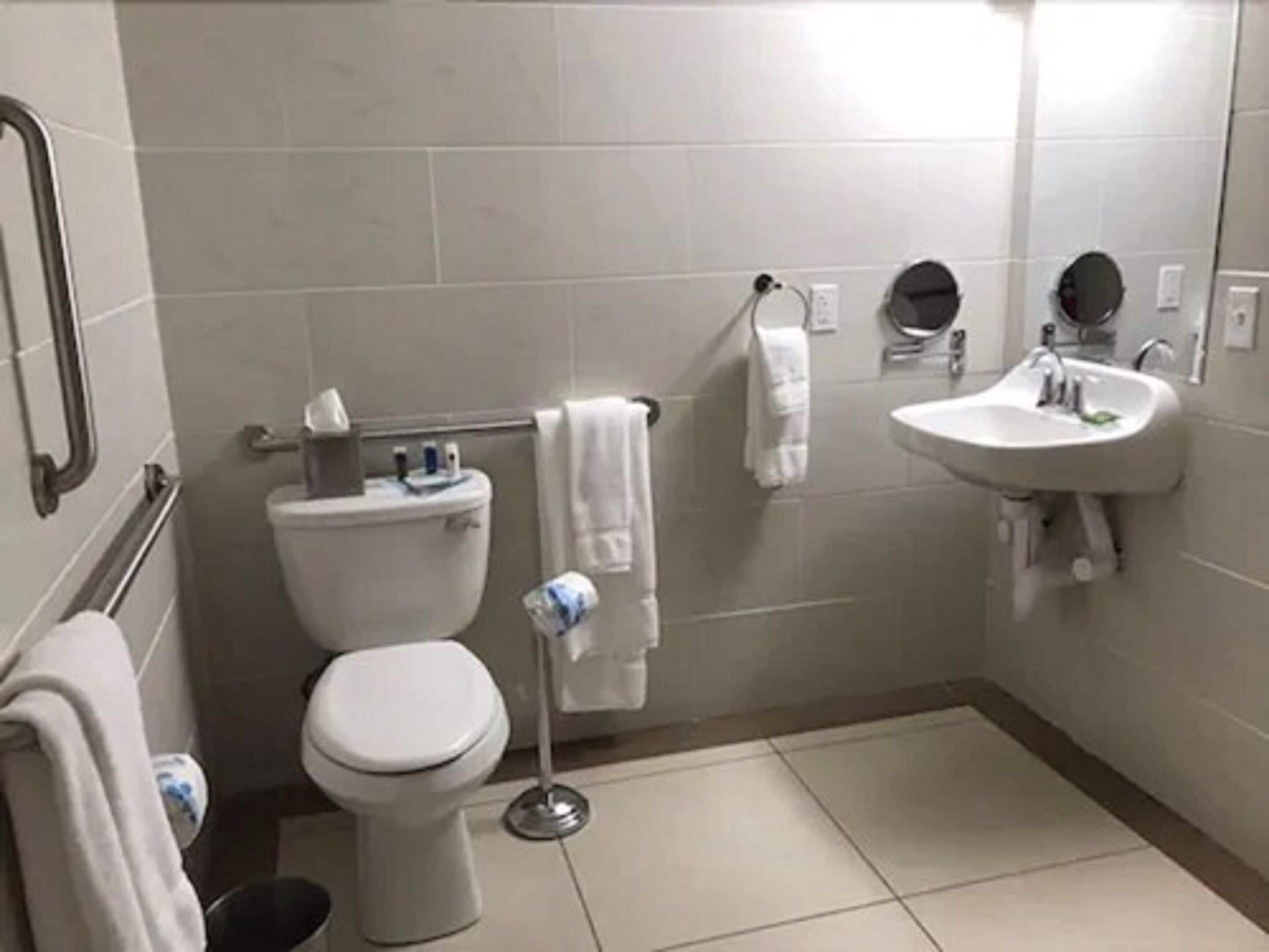 1 bedroom, desk, iron/ironing board, free cots/infant beds