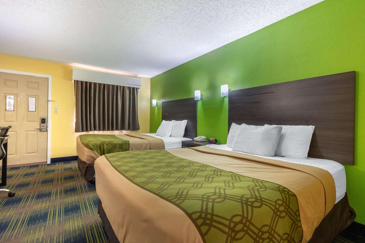 Memory foam beds, desk, soundproofing, iron/ironing board
