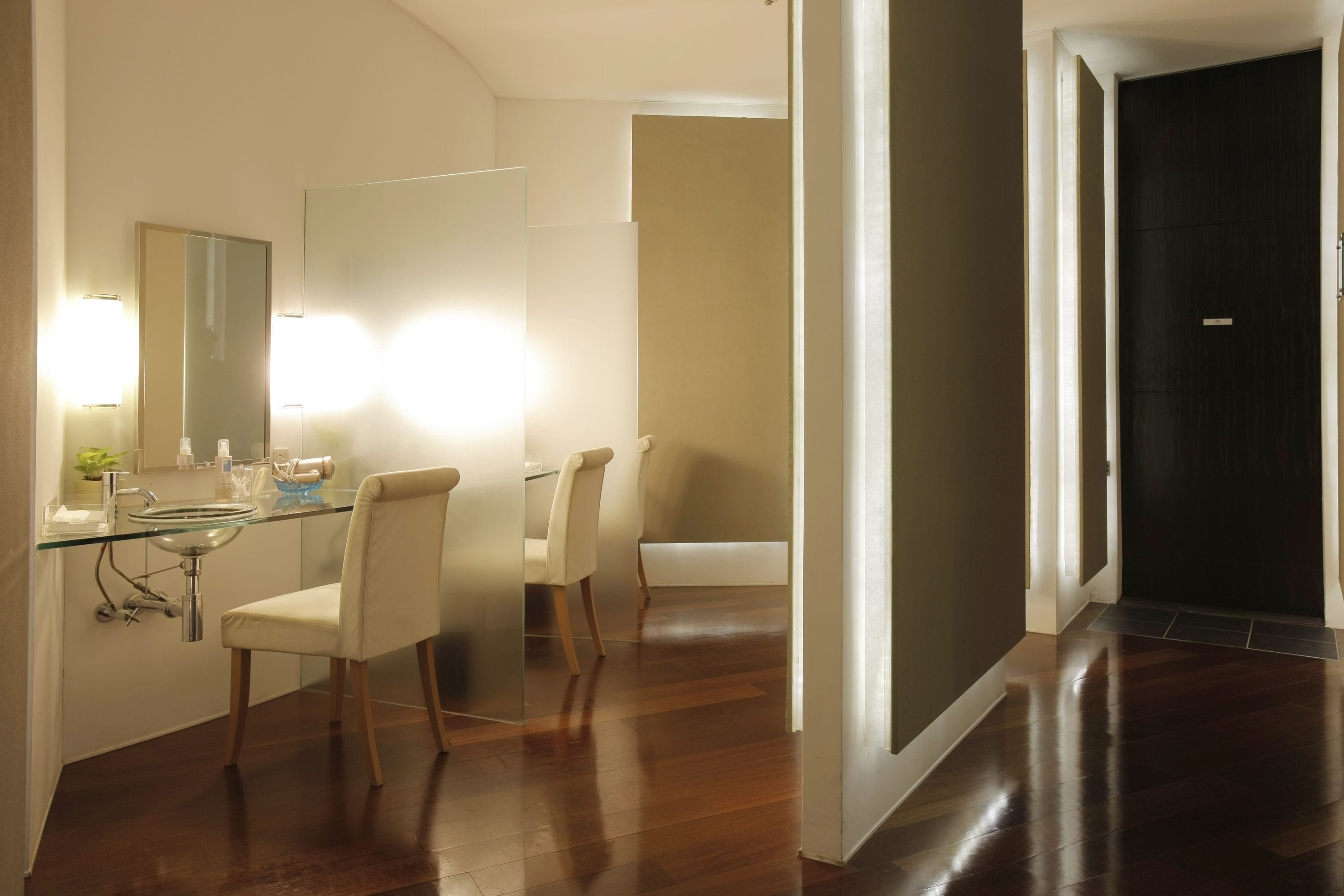 sauna, hot tub, steam room