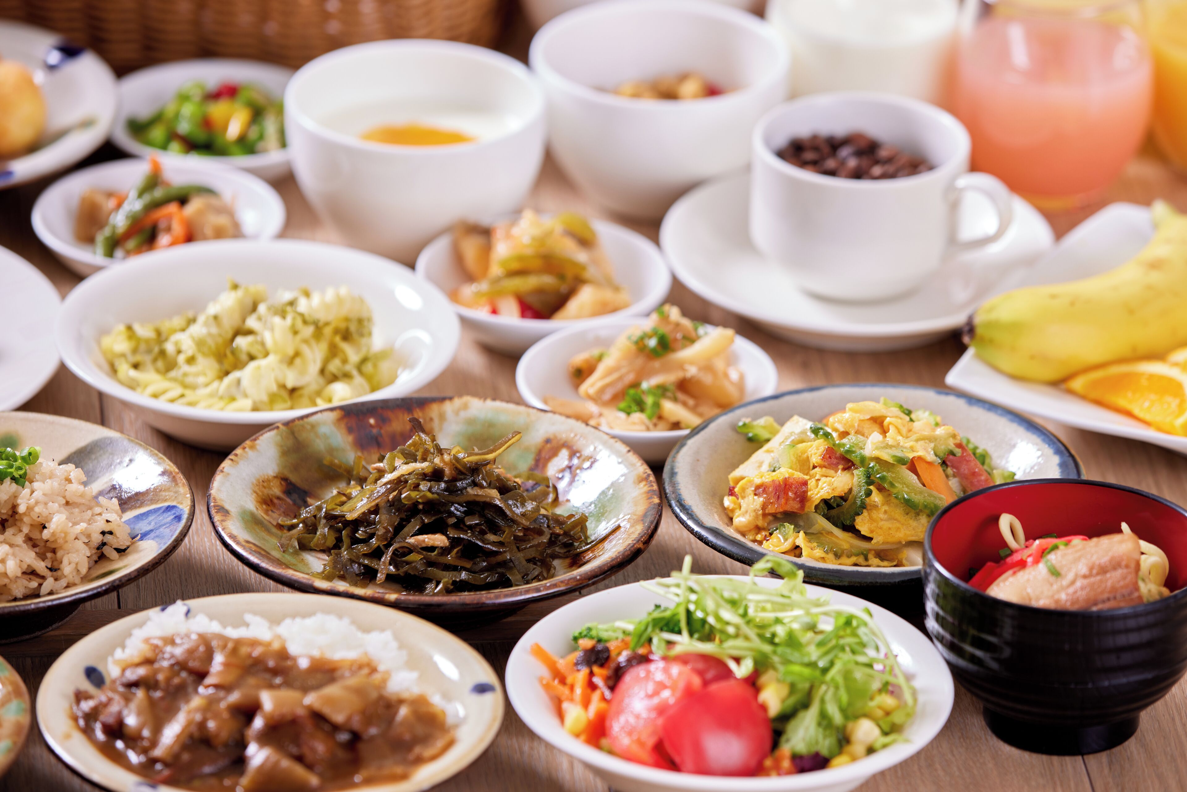 Buffet déjeuner servi tous les jours en supplément