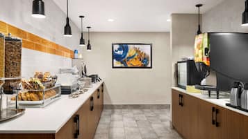 Free daily buffet breakfast