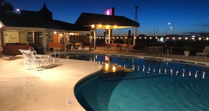 The Classic Desert Aire Hotel