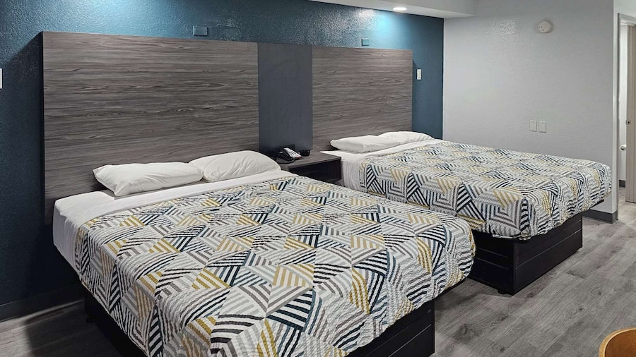 Motel 6 Memphis, TN - Graceland