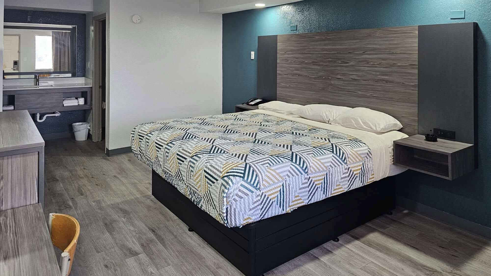 免费 WiFi、床单