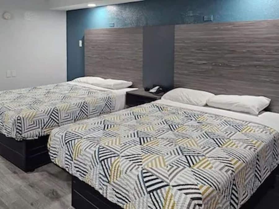 Free WiFi, bed sheets