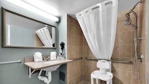Free toiletries, hair dryer, towels - Ramada by Wyndham Jacksonville I-95 by Butler Blvd (Jacksonville)
