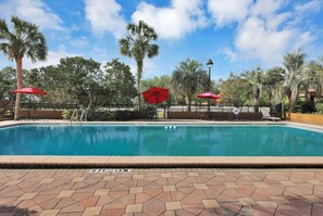Pool - Ramada by Wyndham Jacksonville I-95 by Butler Blvd (Jacksonville)