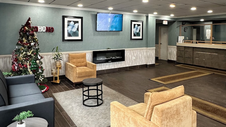 Finger Lakes Inn & Suites