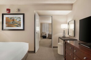 Suite, 1 King Bed, Accessible, Bathtub | Room amenity