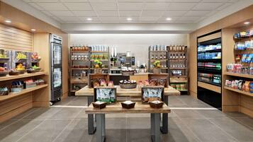 Lunch and dinner served, southern cuisine