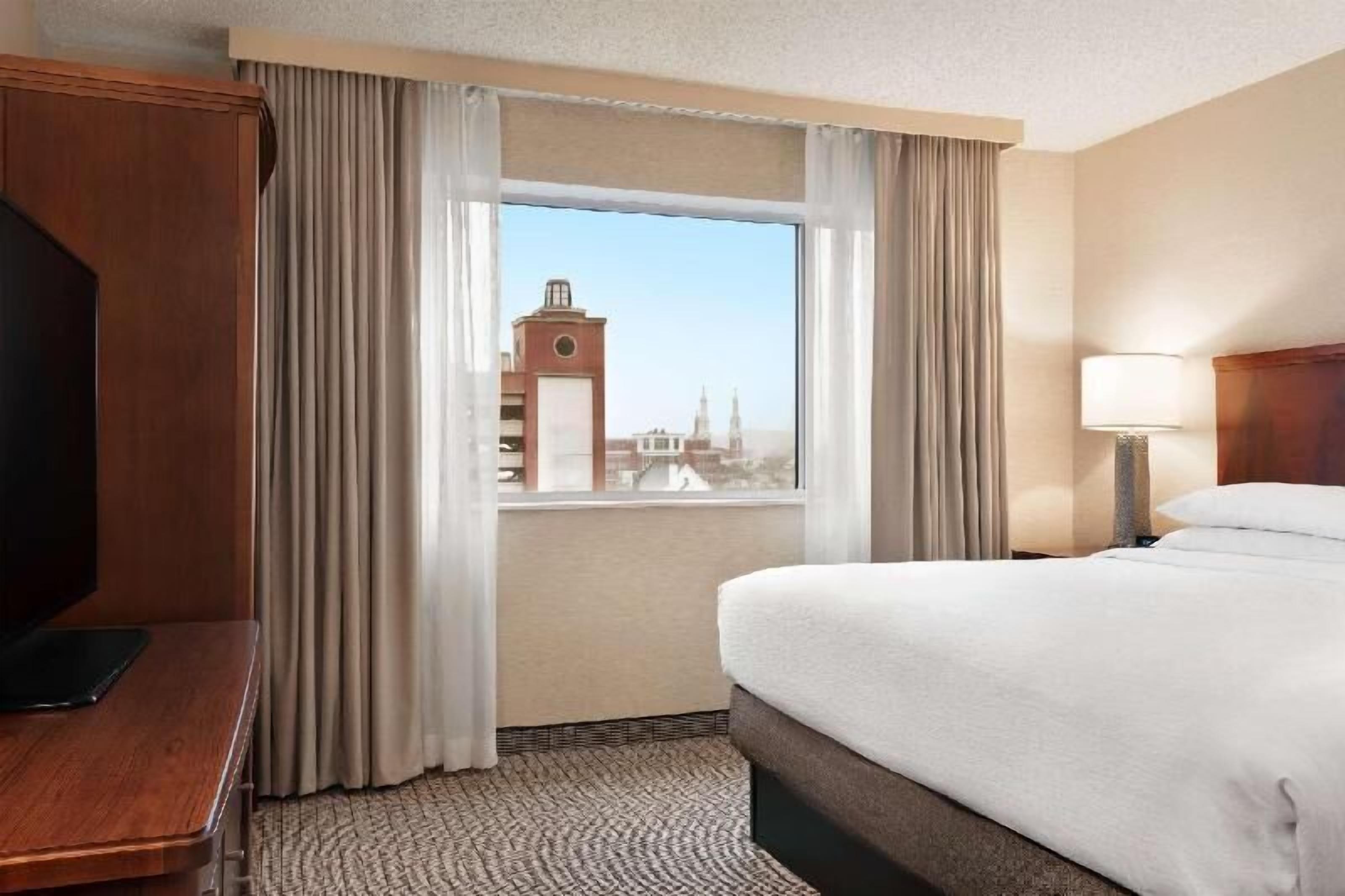 1 bedroom, premium bedding, pillowtop beds, in-room safe