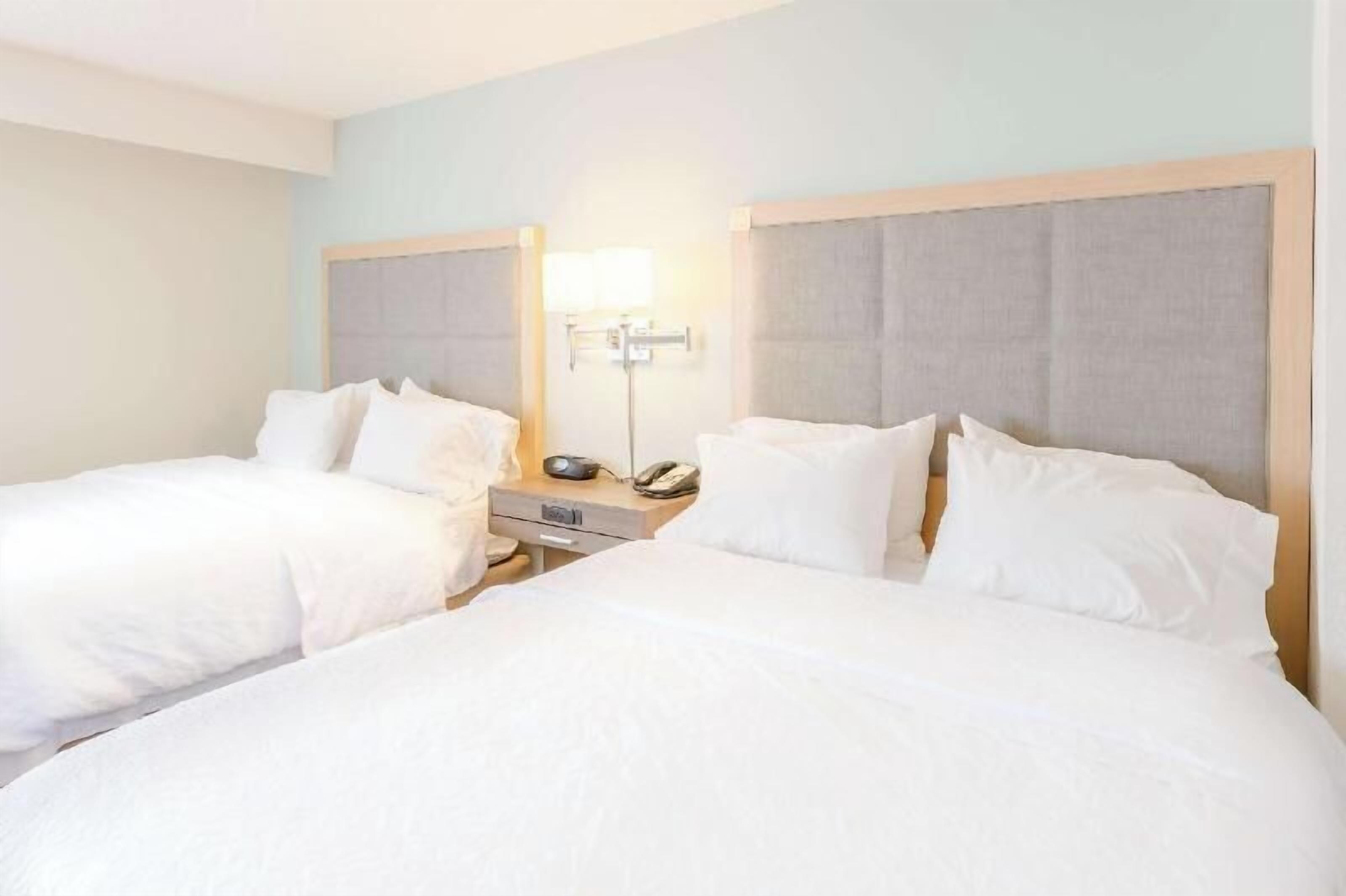 In-room safe, laptop workspace, blackout curtains, iron/ironing board