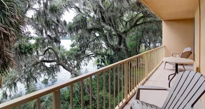 Stayable Select Gainesville