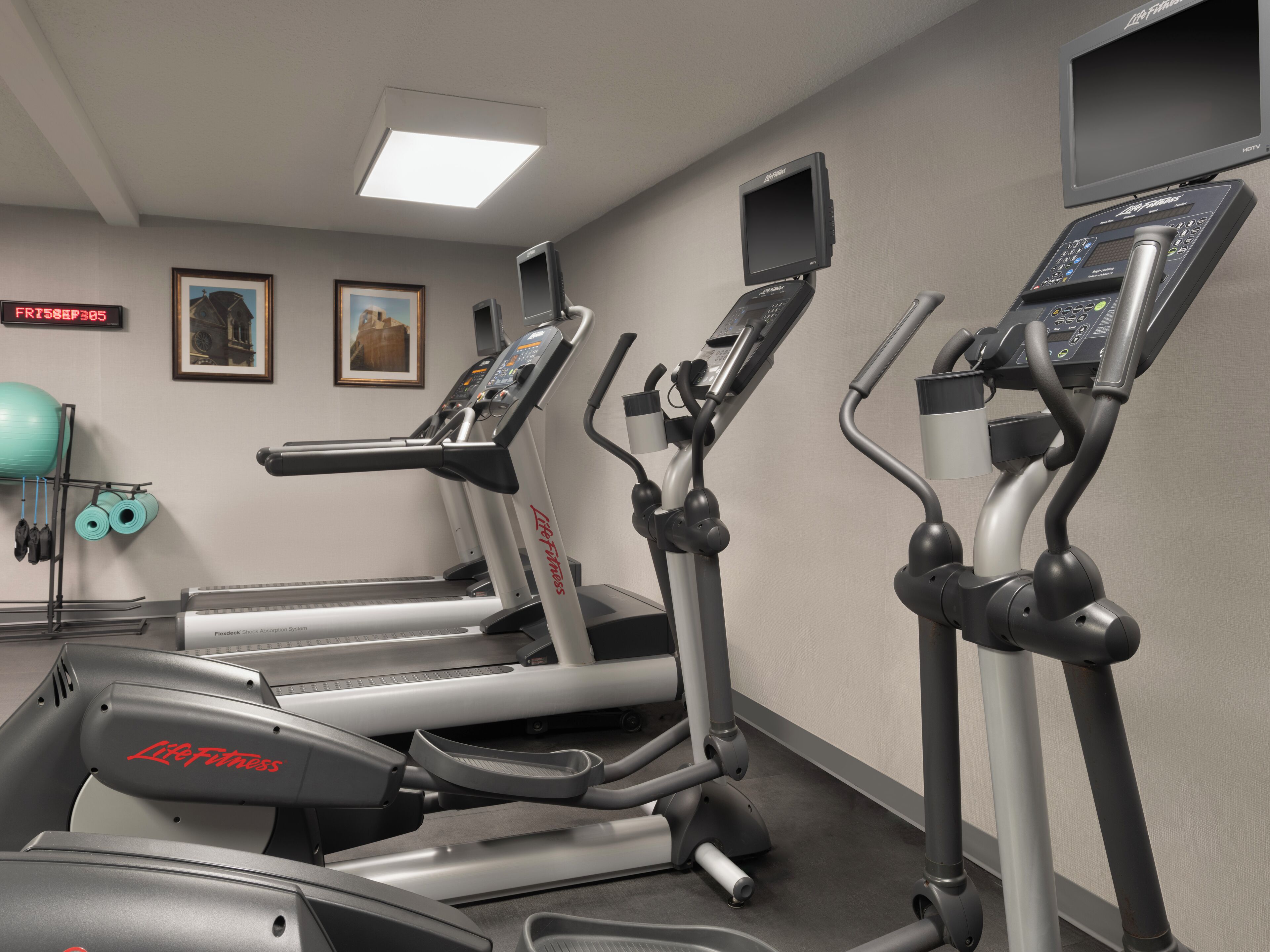 Photo - Courtyard by Marriott Santa Fe