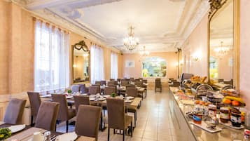 Daily buffet breakfast (EUR 14 per person)