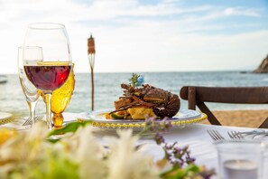 5 restaurants, serveren ontbijt, lunch, diner, internationale gerechten