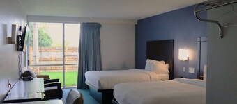 Travelodge by Wyndham Milwaukee