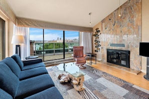 Suite, 1 King Bed, Kitchen, Harbor View (Penthouse;with Sofabed) | Hypo-allergenic bedding, pillowtop beds, in-room safe, desk