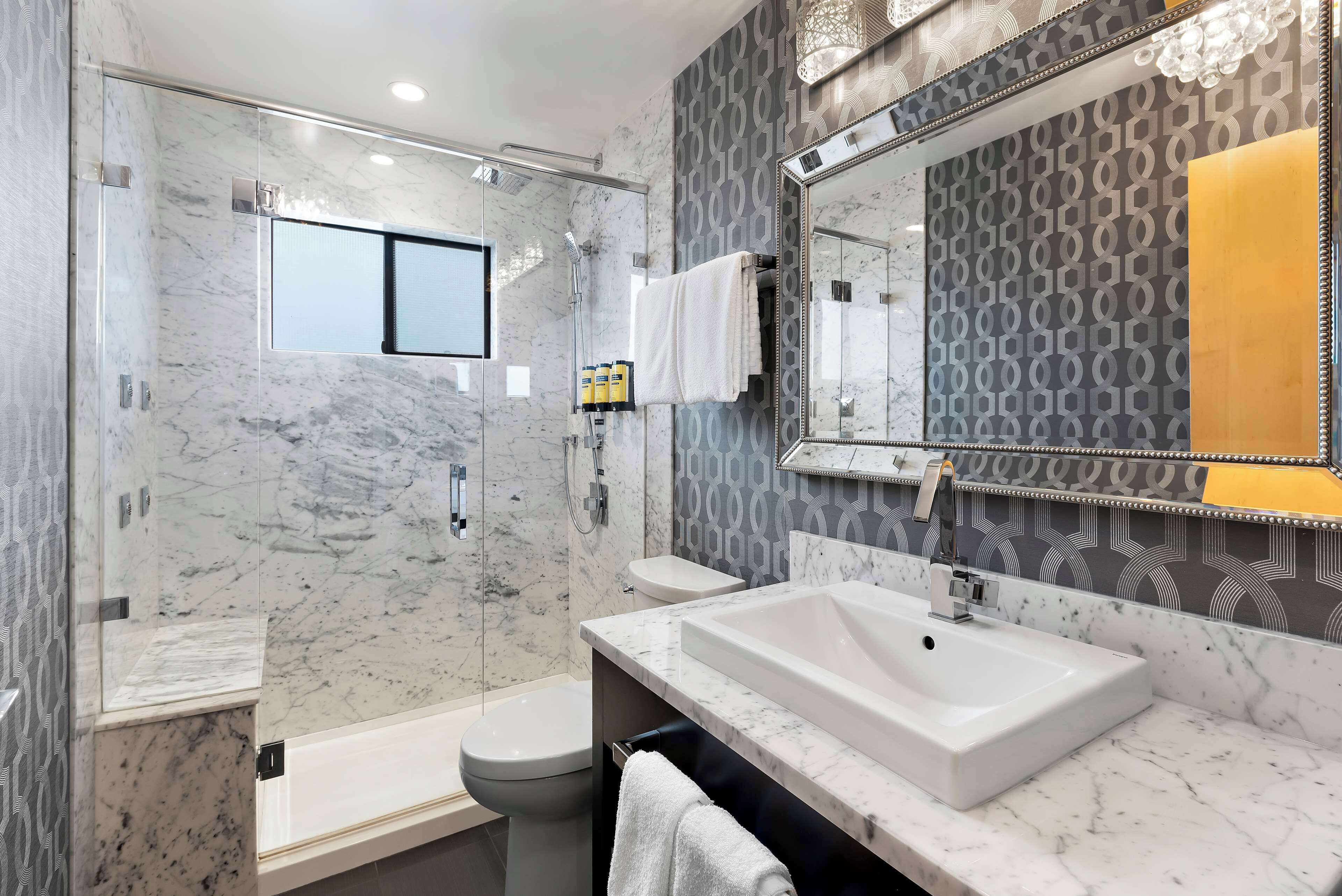 suite, multiple beds, kitchen, harbour view | hypo-allergenic bedding, pillow-top beds, in-room safe, desk