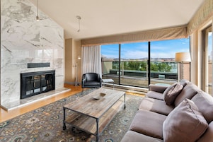 Suite, Multiple Beds, Kitchen, Harbour View