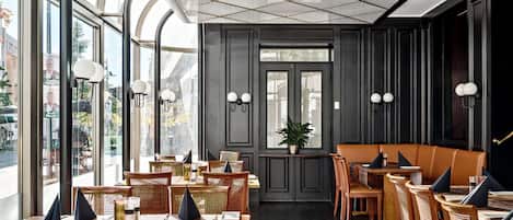 Se sirven almuerzos y cenas