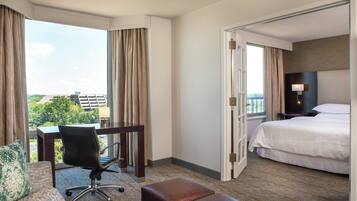 1 bedroom, premium bedding, in-room safe, desk