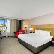 Country Inn & Suites by Radisson, San Diego North, CA