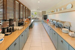 Free daily on-the-go breakfast - Country Inn & Suites by Radisson, San Diego North, CA (San Diego)
