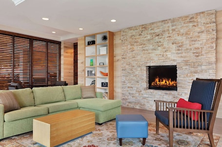 Lobby. Country Inn & Suites by Radisson, San Diego North, CA