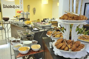 Daily buffet breakfast (EUR 19 per person) - Sopatel Silmande (Ouagadougou)