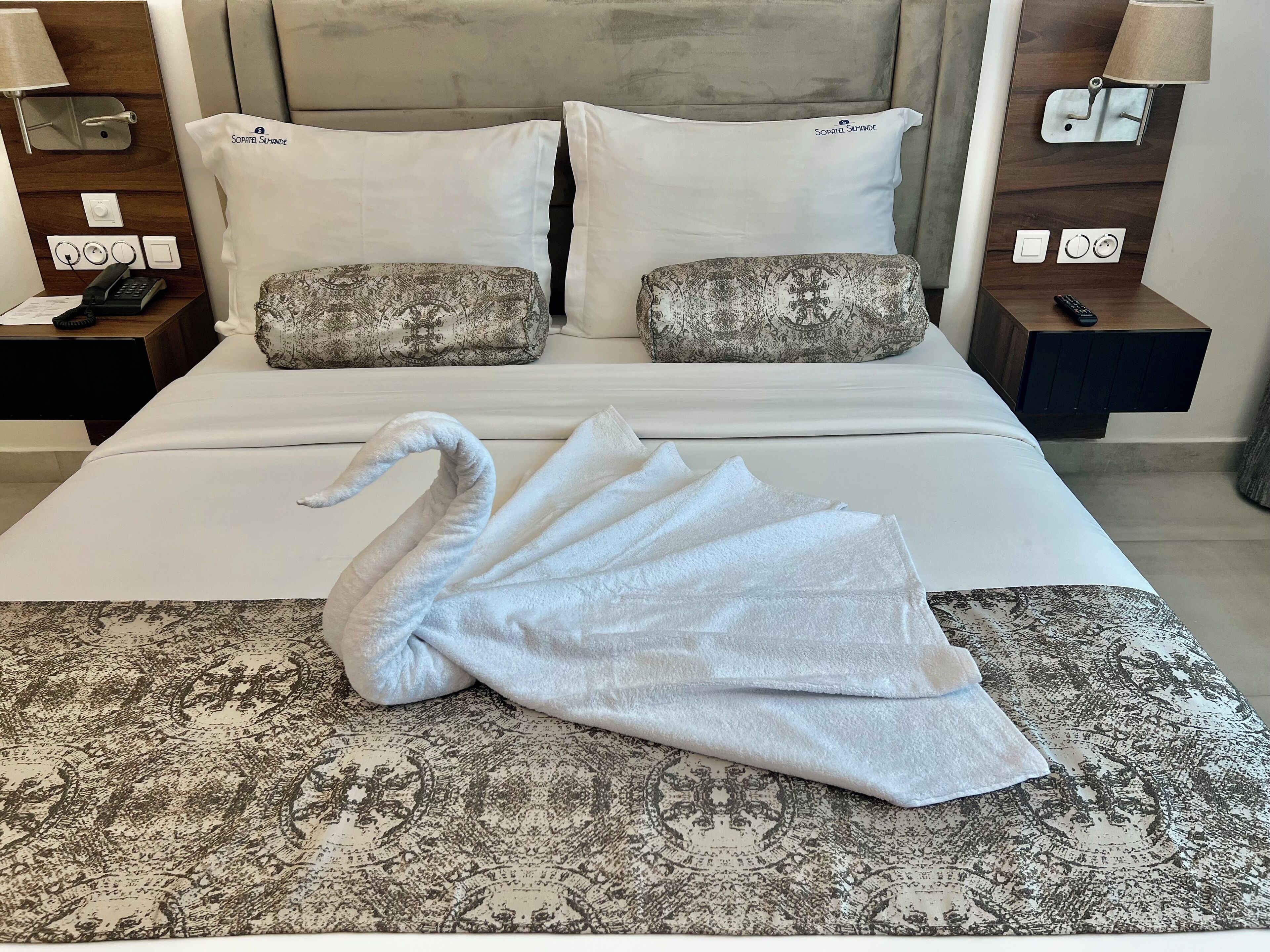 Suite – junior | Minibar, safe på rommet, skrivebord og lydisolert