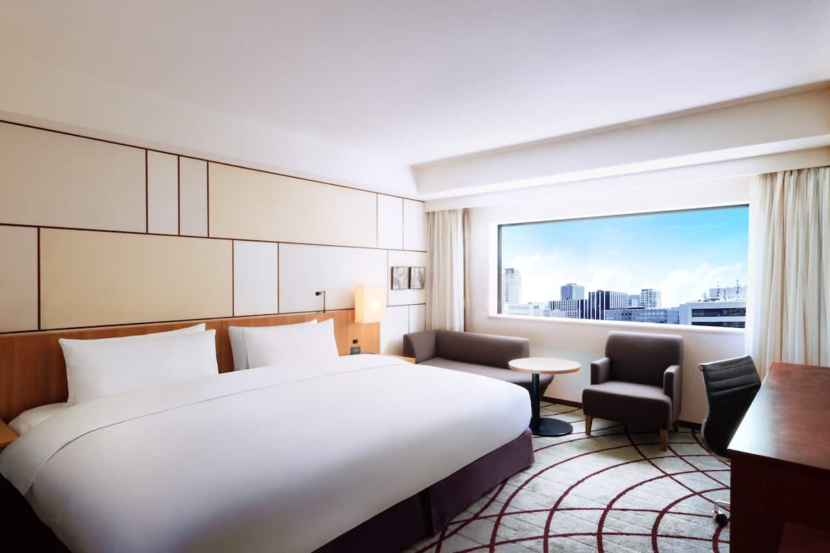 Standard Room, 1 King Bed (Super King) | Premium bedding, down comforters, in-room safe, desk