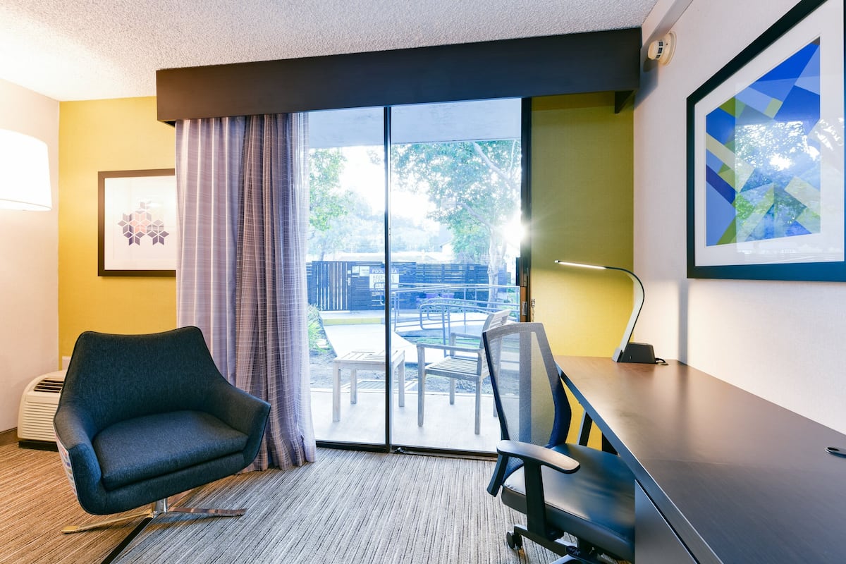 Standard Room, 2 Queen Beds, Pool Access | 1 bedroom, Egyptian cotton sheets, premium bedding, down comforters