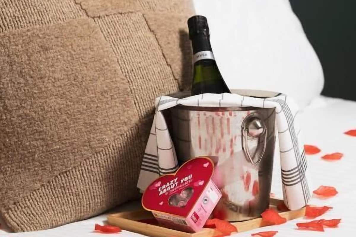 Schreibtisch, Babybetten, kostenloses WLAN, BettwÀsche