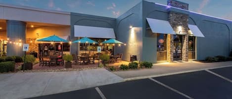 Área de parrillas y picnic