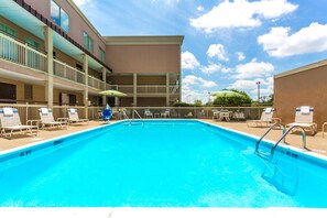 Utomhuspool