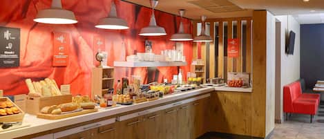 Daily buffet breakfast (EUR 13.90 per person)