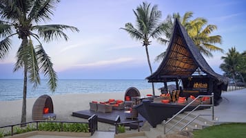 3 bars/lounges, swim-up bar, poolside bar, beach bar