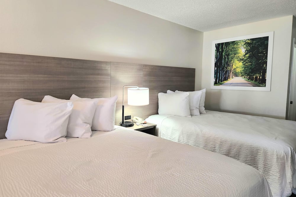 Days Inn by Wyndham San Marcos